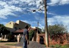 Inspetor Cabral denuncia descaso com fiação em postes e cobra responsabilidade das empresas