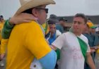 Recebido com feliz aniversário e aplausos, Marcos Pollon chega na caminhada pela Liberdade