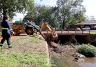 Prefeitura intensifica limpeza de córrego na Vila Cachoeirinha para prevenir alagamentos