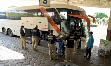 Segurança a bordo: Agems e PRF orientam mais de 400 passageiros de ônibus na Operação Rodovida