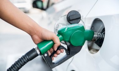 Gasolina comum varia de R$ 5,49 a R$ 6,02 em Dourados