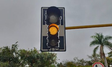Lembrete de regras de trânsito aos condutores