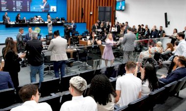 Parlamentares apreciarão cinco projetos na última sessão da semana