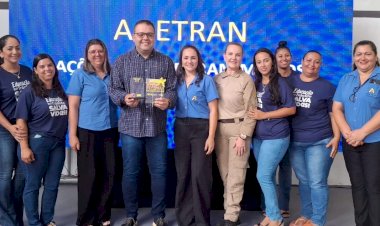 Agetran encerra atividades pedagógicas 2024 da Escola de Trânsito com homenagens a parceiros