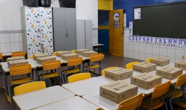 Prefeitura recebe mais de 30 mil alunos e entrega kits escolares na segunda-feira