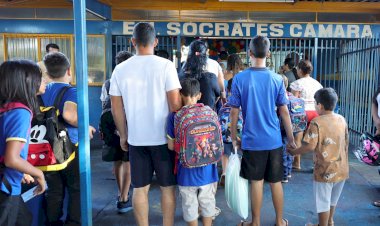 Prefeitura regulamenta proibição do uso de celular nas escolas municipais