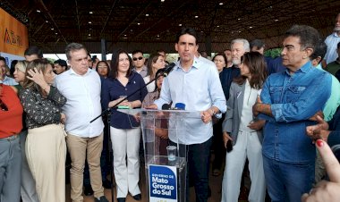 Primeiro ato dos ministros em Dourados foi entrega simbólica da pista do Aeroporto
