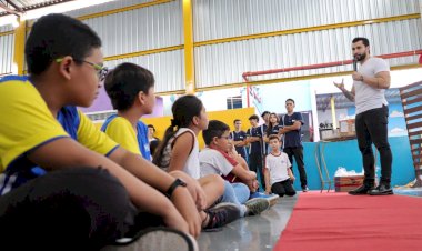 Solidariedade em forma de chocolate: crianças ajudam ação de Páscoa do Esquadrão da Juventude