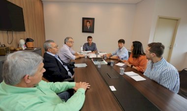 Prefeitura reúne técnicos do Fonplata para discutir adequações de projetos
