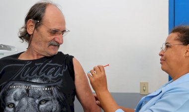 Vacinação avança, mas preocupação com ocupação de leitos hospitalares persiste