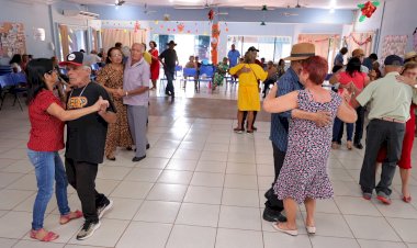 Bailão da terceira idade marca retomada das atividades no Parque das Nações
