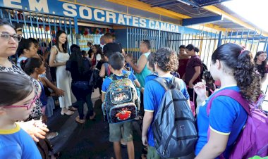 Prefeitura retoma as aulas em 46 escolas municipais e 39 centros de educação infantil