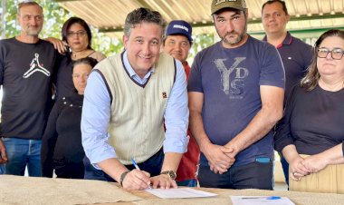 Prefeito Paleari fortalece agricultura familiar, e assina renovação de contrato do PNAE com produtores da agricultura familiar de Nova Alvorada do Sul
