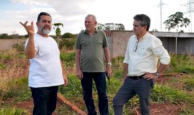 Landmark cobra retomada de obra parada na Escola Municipal Leovegildo de Melo, no Assentamento Estrela