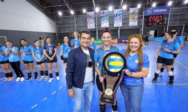 Prefeitura premia os campeões do voleibol nos Jogos Abertos de Dourados