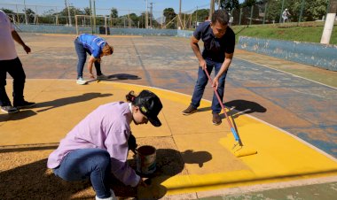 Prefeitura renova pintura das quadras poliesportivas do Parque Antenor Martins