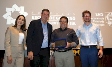 Escolagov homenageia servidor público que acompanhou a criação e evolução da instituição