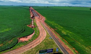 Em Juti e Amambai, Governo de MS lança obra da MS-289 e entrega obras de educação e infrastrutura