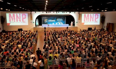 Prefeitura capacita professores e diretores para o início do ano letivo 2026