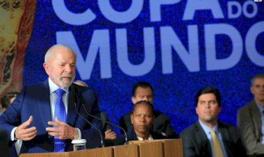 Em cerimônia, Lula defende a valorização do futebol feminino