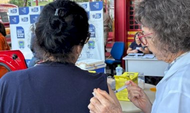 Com atendimento a motoristas e pedestres, drive-thru da vacinação registra cerca de 4 mil doses aplicadas