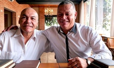 Irmãos de sonhos, livros e histórias