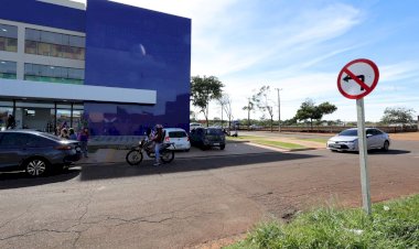 Prefeitura implanta mão única em ruas na Vila Industrial para melhorar trânsito em área escolar