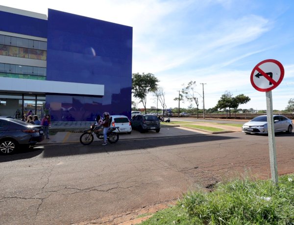 Prefeitura implanta mão única em ruas na Vila Industrial para melhorar trânsito em área escolar