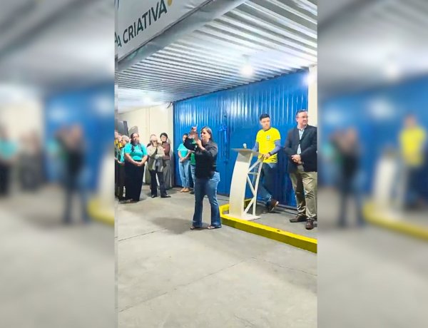 Vereadora toma microfone e é vaiada durante inauguração da Casa do Artesão em Nova Alvorada do Sul