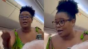 Professora é expulsa de voo após se recusar a despachar mochila; atitude provoca indignação entre passageiros e entidades antirracistas