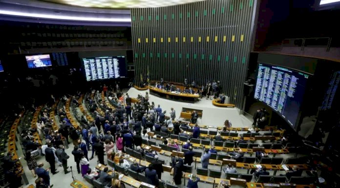 Câmara aprova texto da reforma tributária em segundo turno