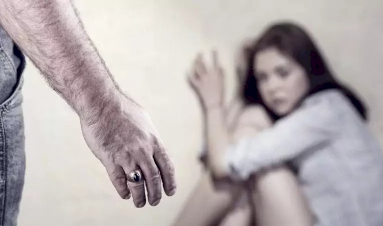 Comissão aprova proposta que obriga agressor de mulher a ressarcir todos os danos causados