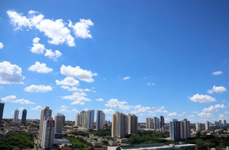 Sexta-feira tem previsão de sol e maior probabilidade de chuvas em apenas duas regiões de MS