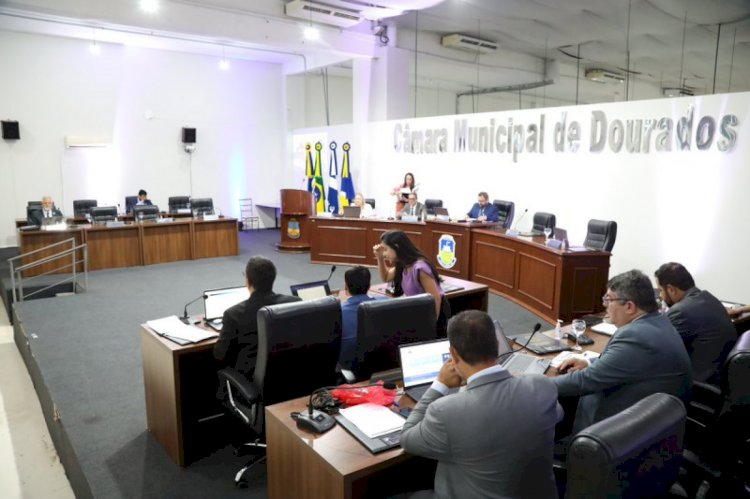 Vereadores aprovam 30 projetos durante 42ª sessão ordinária