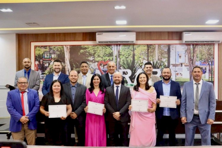 Vereadores e prefeitos eleitos são diplomados em Caarapó