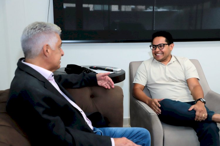 Presidente Papy recebe visita do secretário municipal de Governo para reforçar diálogo