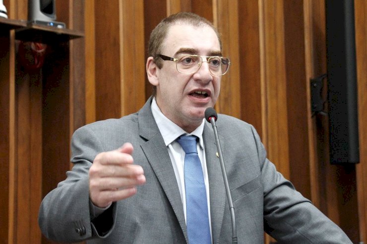 Doença renal crônica em crianças e cordão da Fibromialgia são temas de propostas