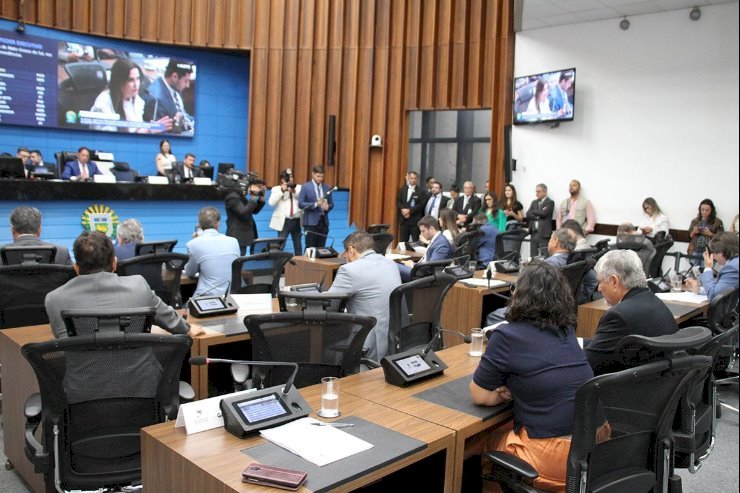 Deputados aprovam projetos para ampliar benefícios sociais e apoio a vítimas de violência