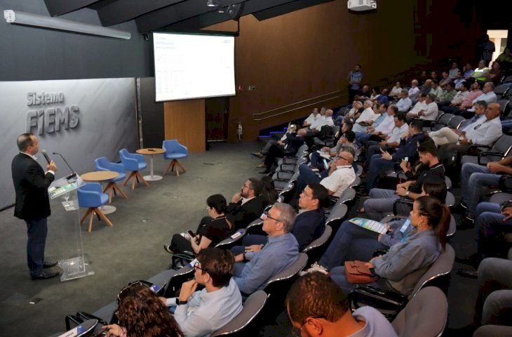 Governo de MS aproxima fornecedores e empresa que vai erguer fábrica em Inocência para viabilizar negócios