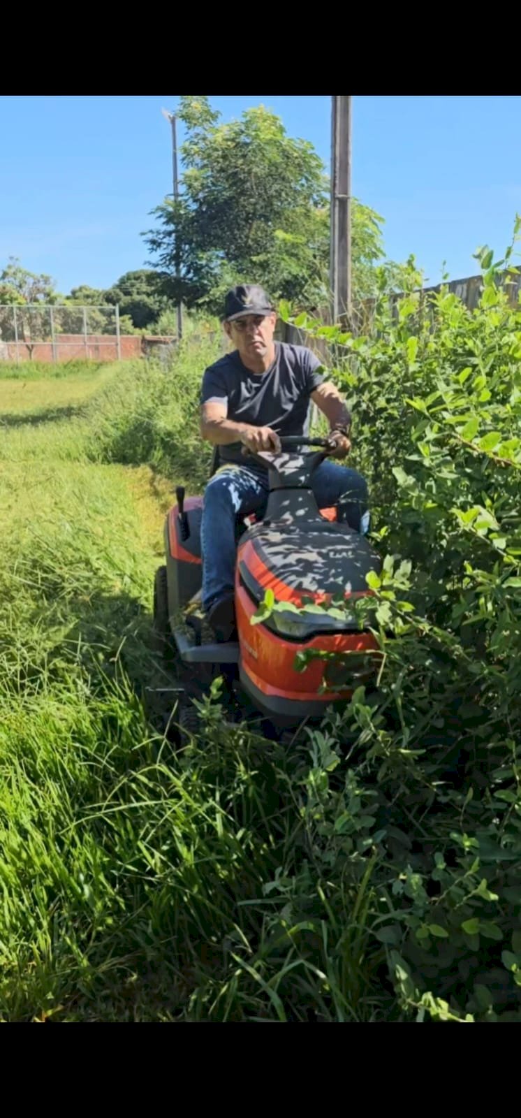Vereador Beto Avelar inicia mutirão de limpeza nas praças dos bairros de Campo Grande