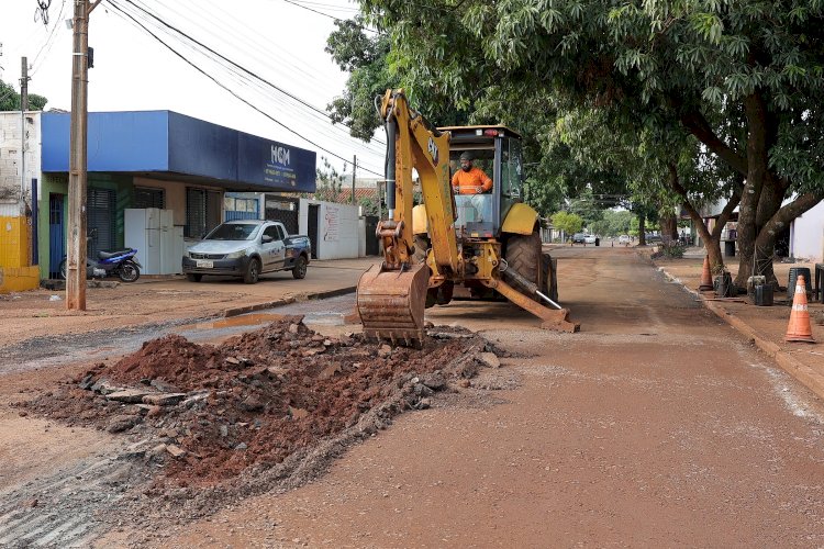 Prefeitura aproveita trégua da chuva para acelerar serviços de tapa-buraco