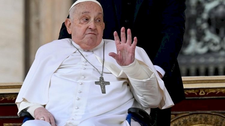 Papa Francisco morre aos 88 anos
