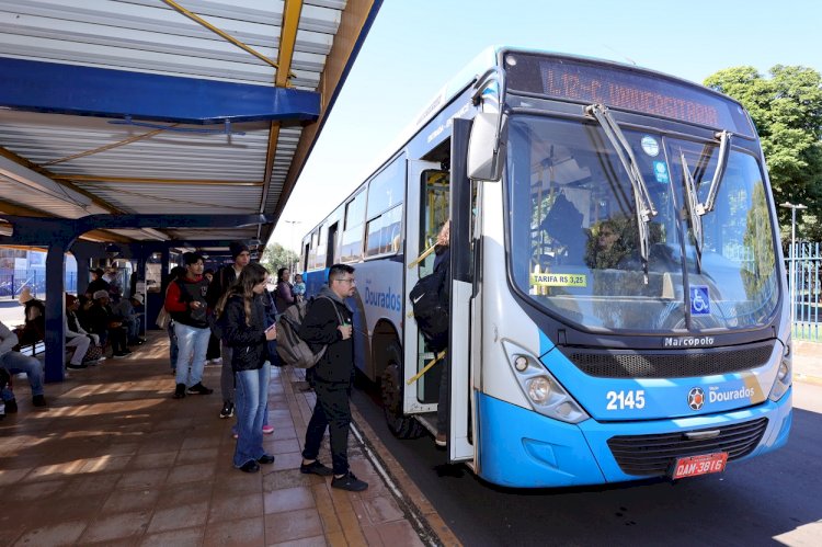 Estudantes celebram tarifa de ônibus a R$ 1 e destacam espírito incentivador da medida