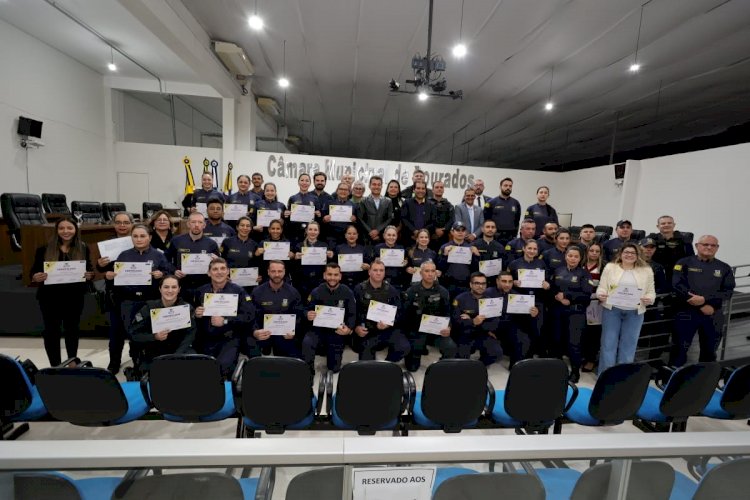Prefeitura forma agentes da Patrulha Maria da Penha e Marçal destaca papel da Guarda Municipal