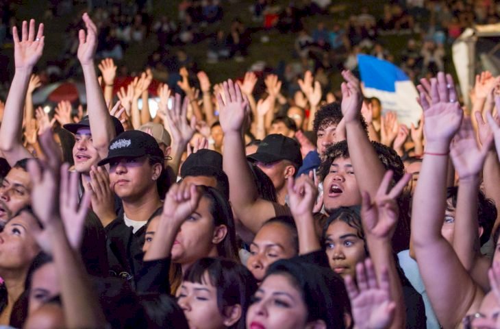 Atitude 67 e Top Samba: pagode com tempero de MS agita 15 mil pessoas no ‘MS ao Vivo’