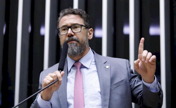 Projeto de lei de Marcos Pollon zera impostos para aquisição de armas de fogo por família de baixa renda e valores podem reduzir 70%