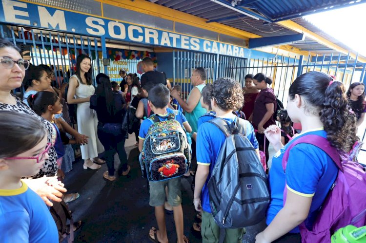 Prefeitura retoma as aulas em 46 escolas municipais e 39 centros de educação infantil