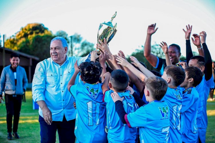 Futebol de base e emoção em família marcam o Festival Sub-9 em Dourados no Dia dos Pais