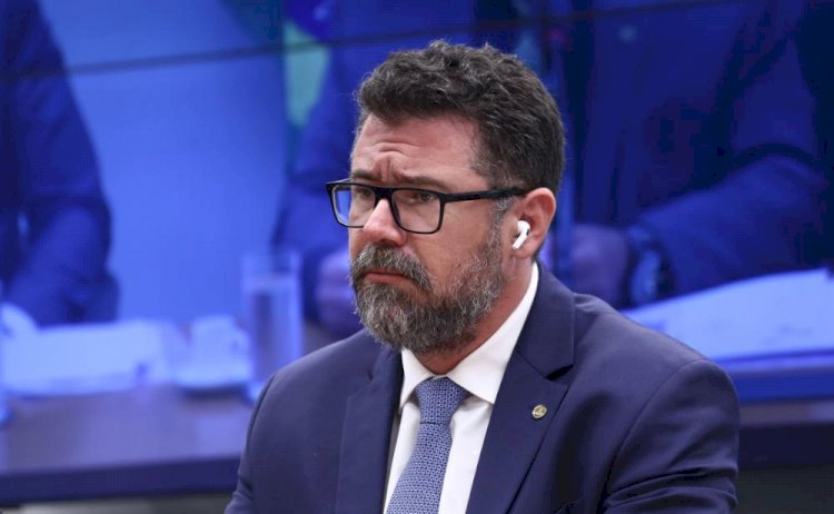 Marcos Pollon cobra explicações do GSI após denúncias sobre ordem para atirar nos manifestante do 8 de janeiro