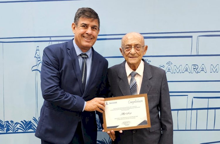 Vereador Beto Avelar homenageia Afif Siufi, o “Homem Gol” dos anos 1950